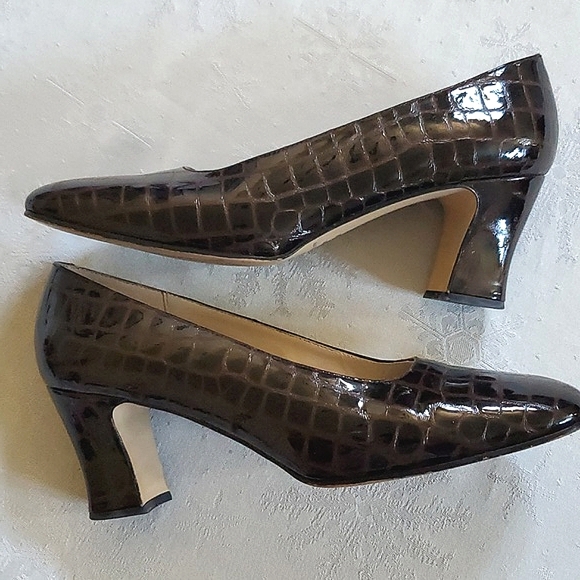 Etienne Aigner Brown Leather Heel Shoes Women's Size 10 - Picture 9 of 13